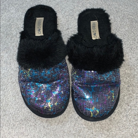 Aeropostale Shoes - sparkle slippers